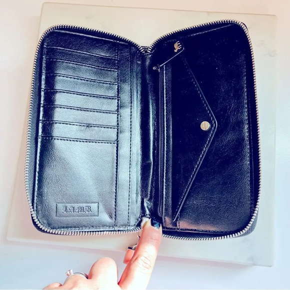 RARE L.A.M.B. Silver Saddle Wallet 🖤 - Picture 5 of 7
